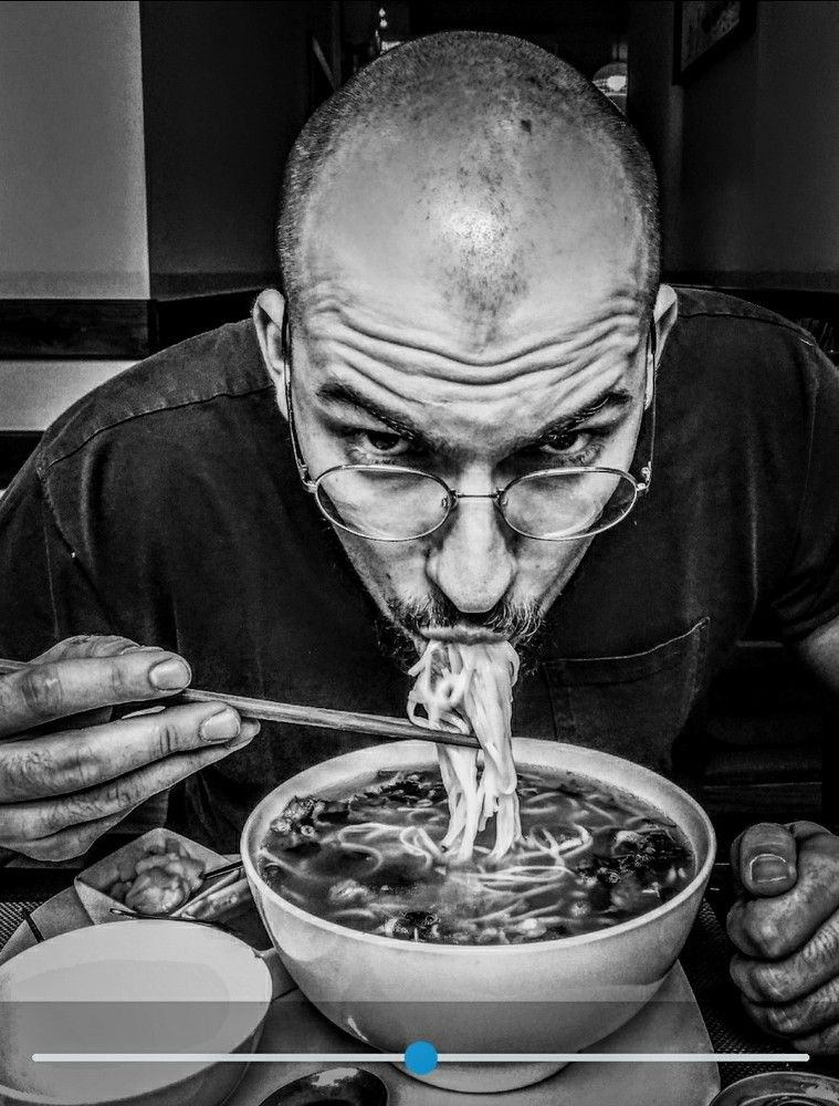 Mom, I want to eat !