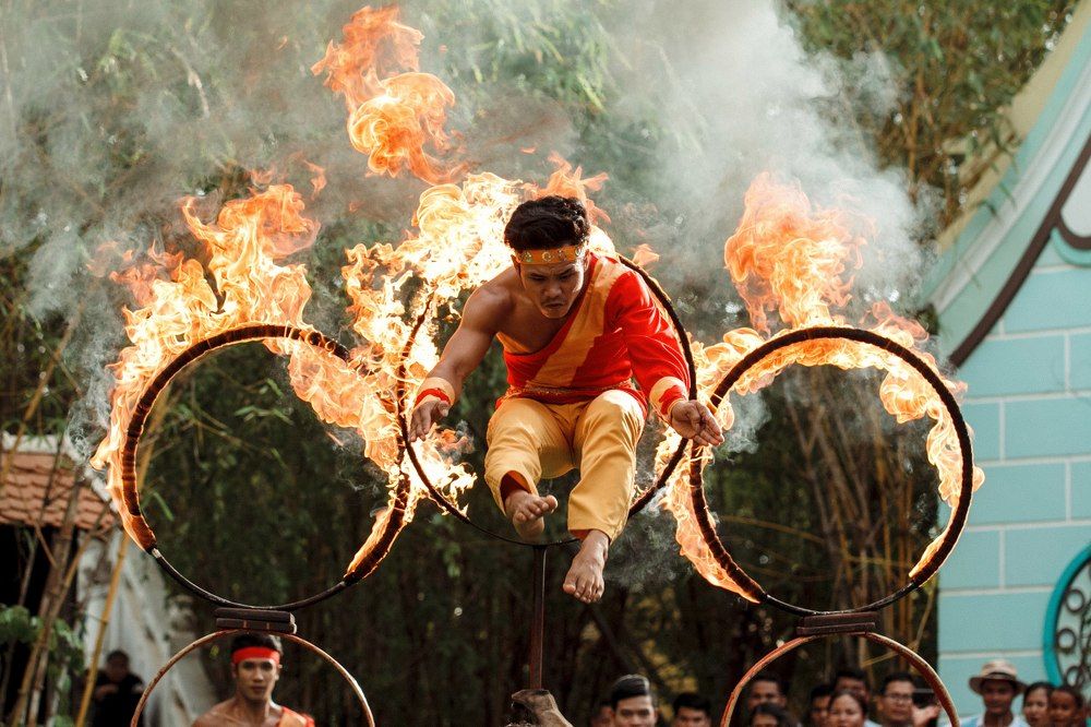 прыжок через огонь