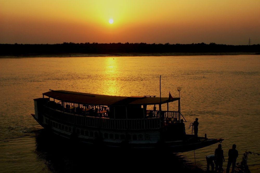 Cruise towards heaven