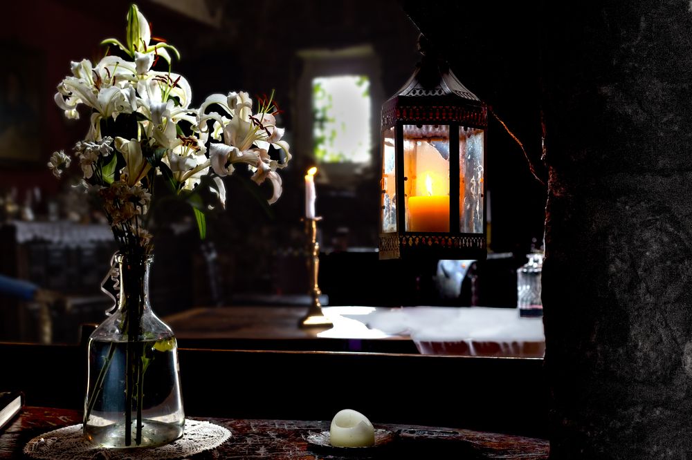 На улице наверное дождь...