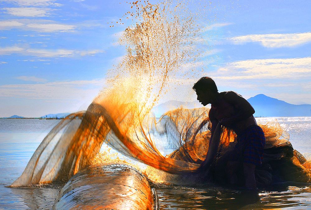 Washing fishing net