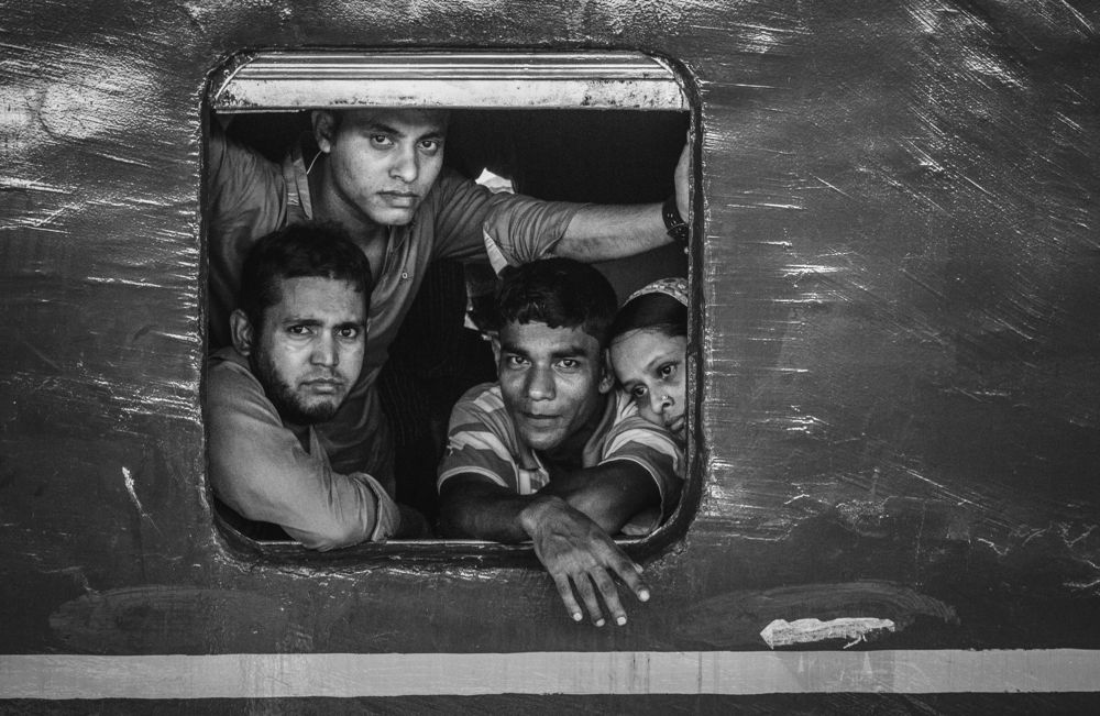 One frame, many faces.