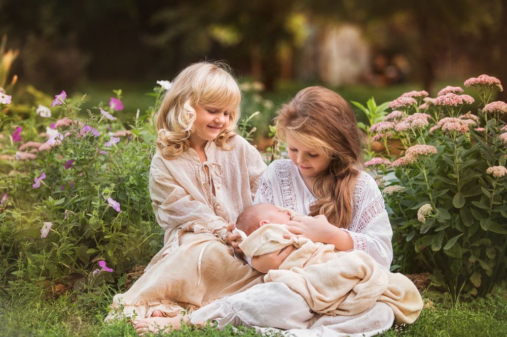 Три сестры.