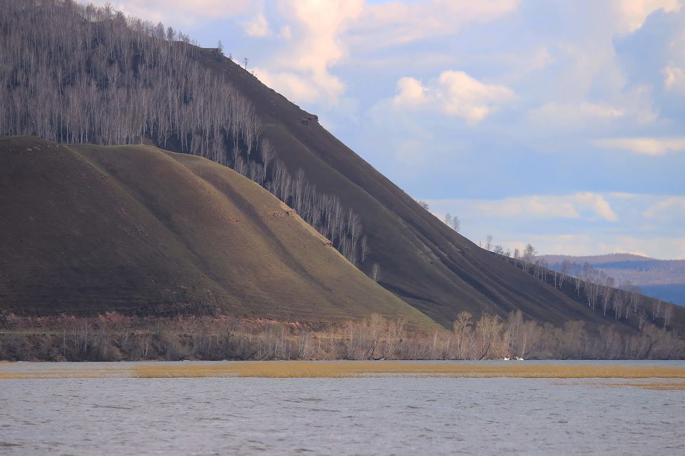 г.Каратаг у оз.Большое.  Сибирь.