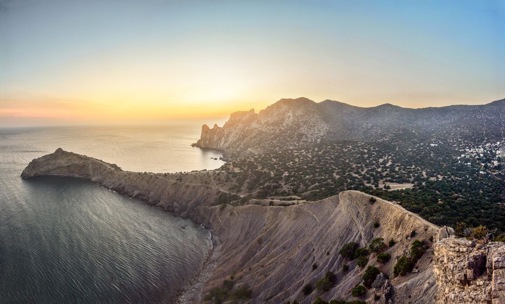 Дракон расправил крылья...