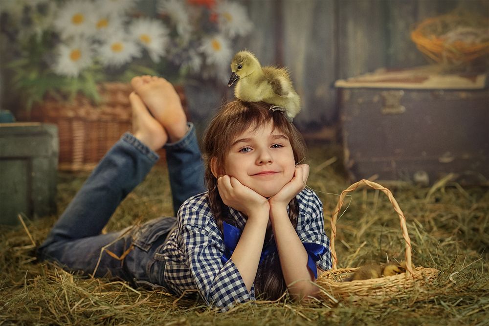 На сеновале.