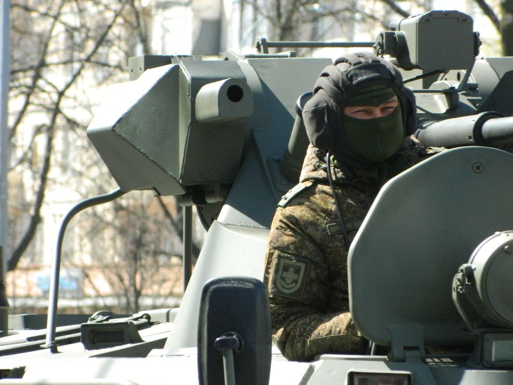 С парада