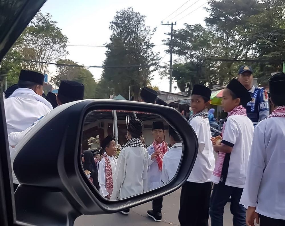 waiting for the time to break the fast