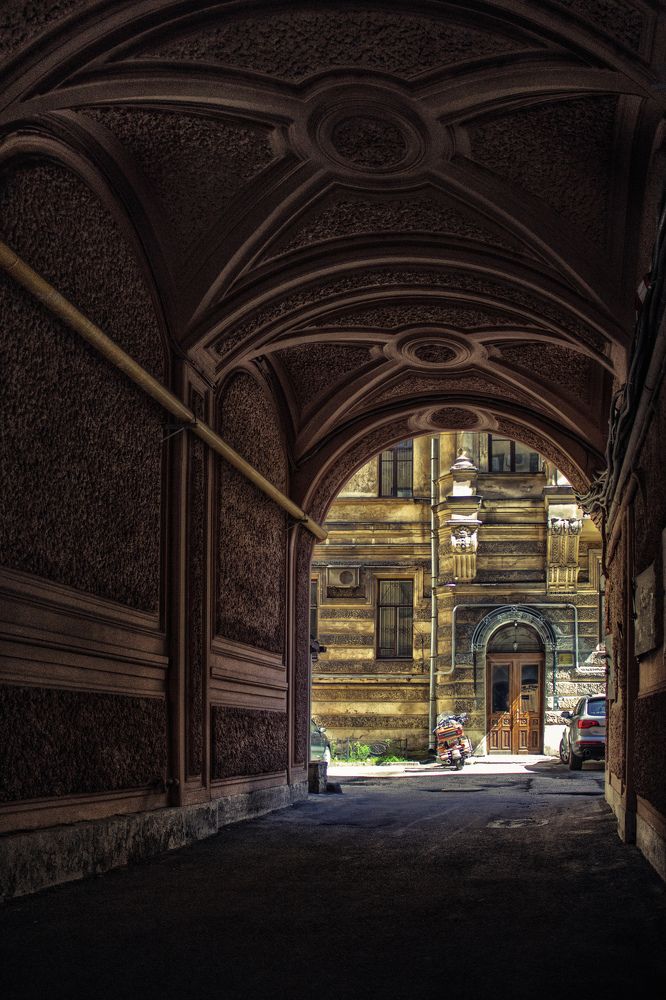 Во дворах на улице Рубинштейна