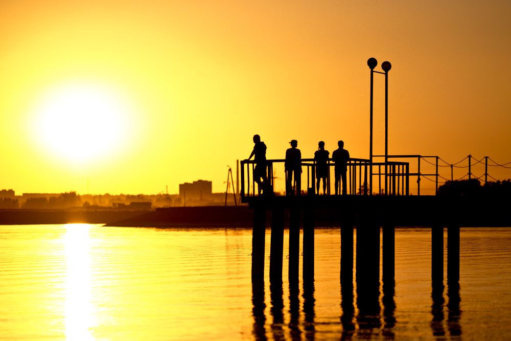 Пирс на Оби. Первый теплый день в Сибири этого лета