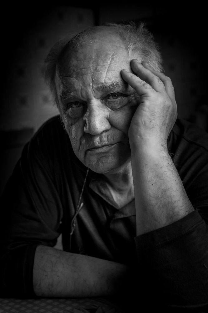 Пожилой человек