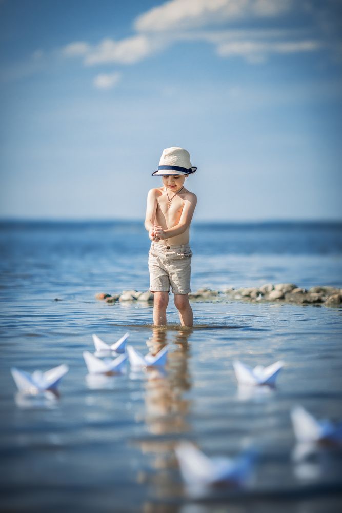 Белые кораблики