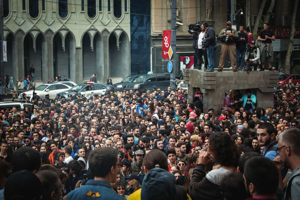 Against a repression. For the Freedom.