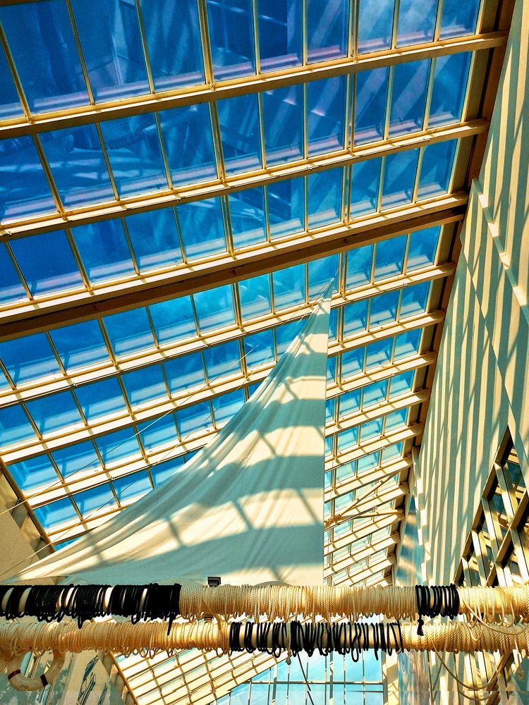 Парус под крышей