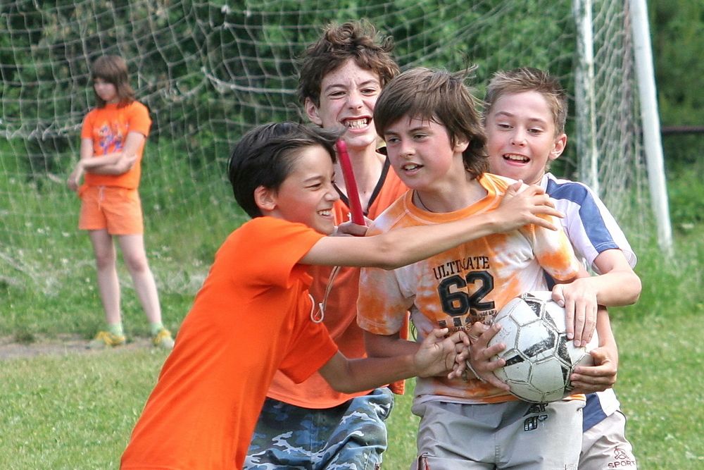 Спор - Мяч или Она