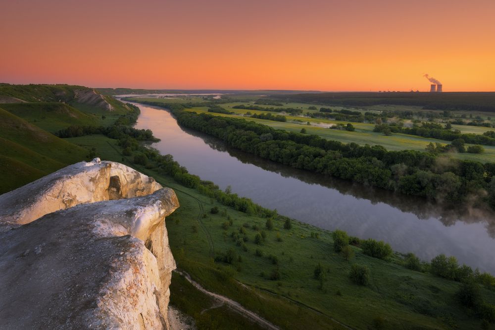 Мирный атом