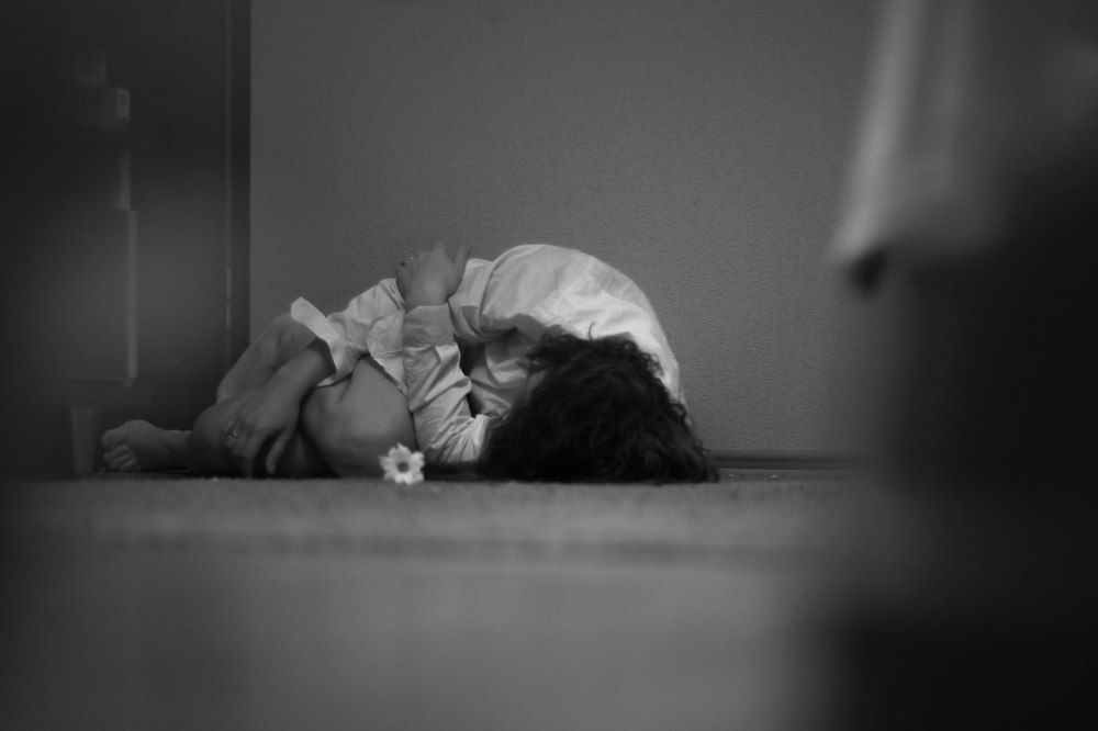 Оголяя чувства.