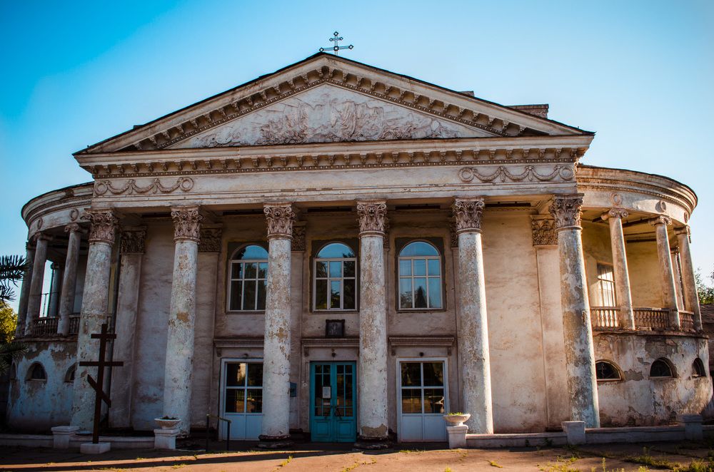 Чего в этом здании только небыло