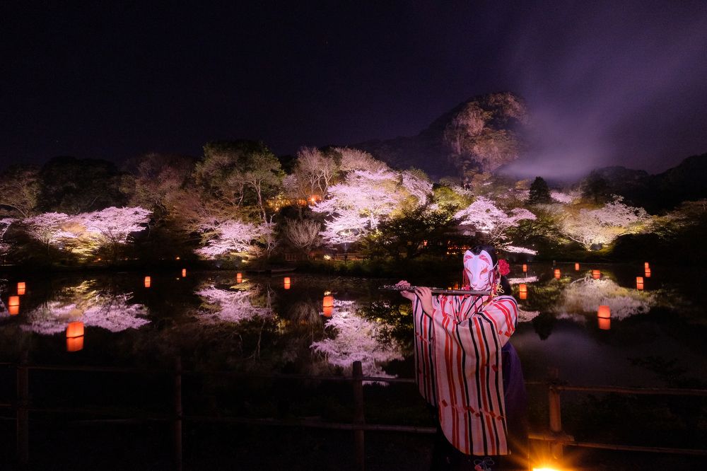 WORLD'S END PARADISE