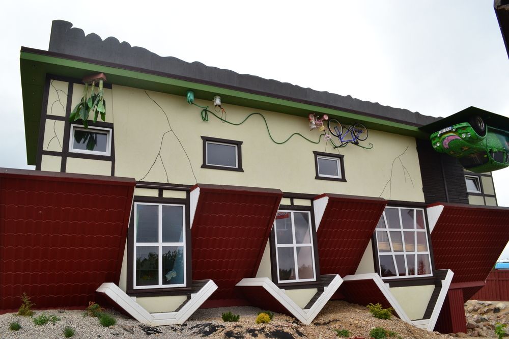 вверх тормашками