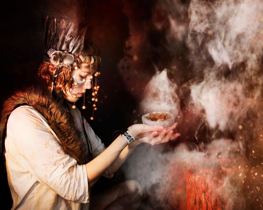 У шамана три руки