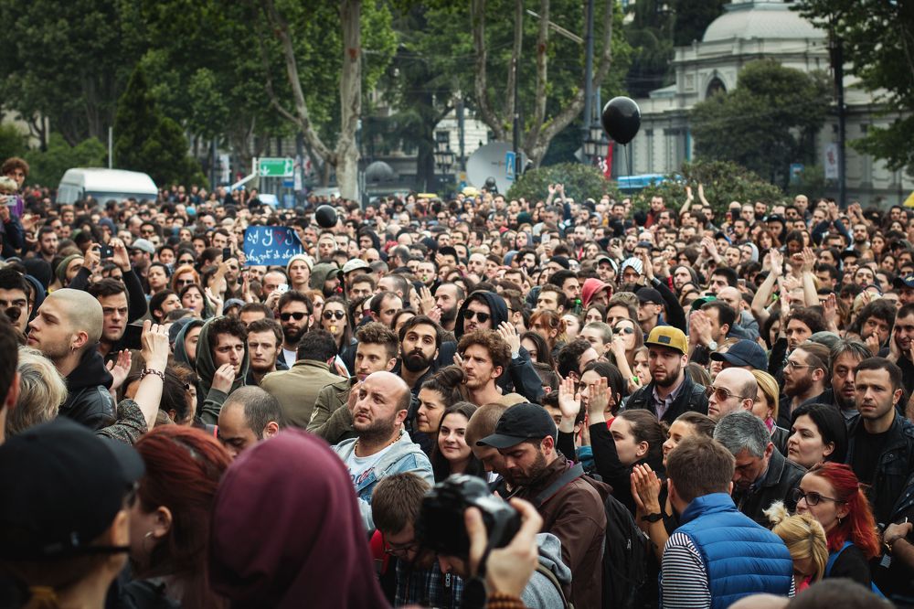 Against a repression. For the Freedom.