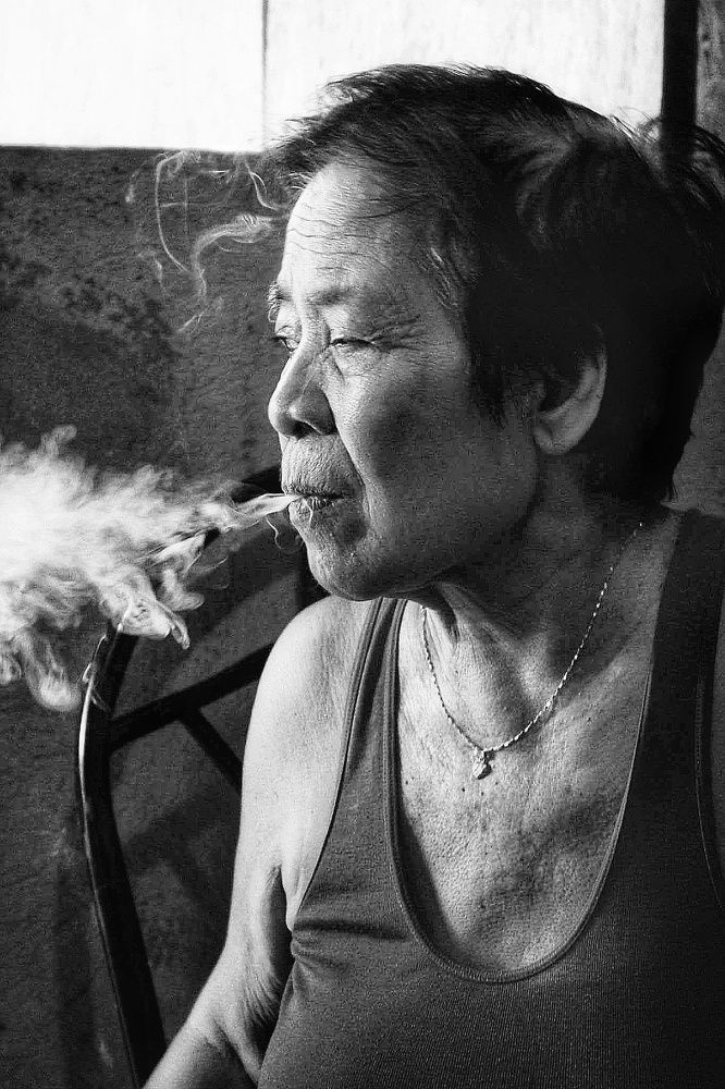 LOLA: A STORY UNFOLD