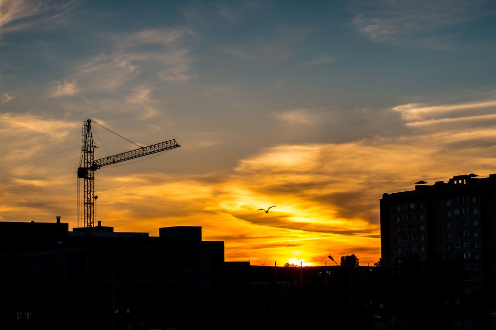 закат в городе