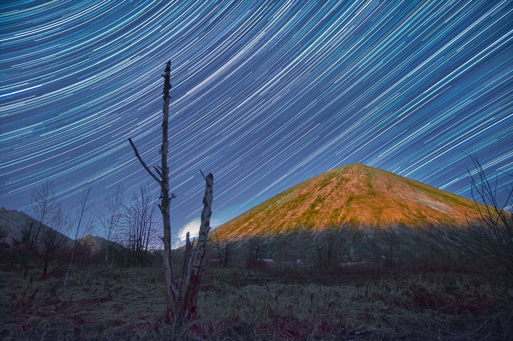 Возле (после) завода. Near (after) the plant.