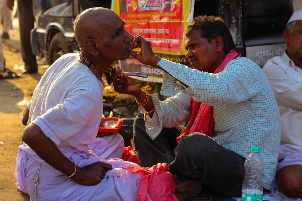 Roadside Barber