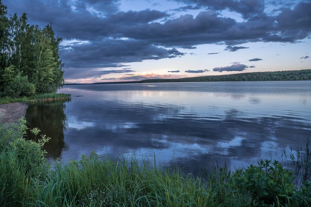 Вечером на Волге