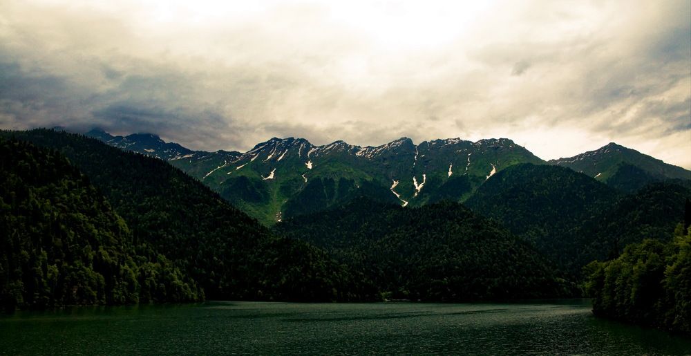 Горное озеро..