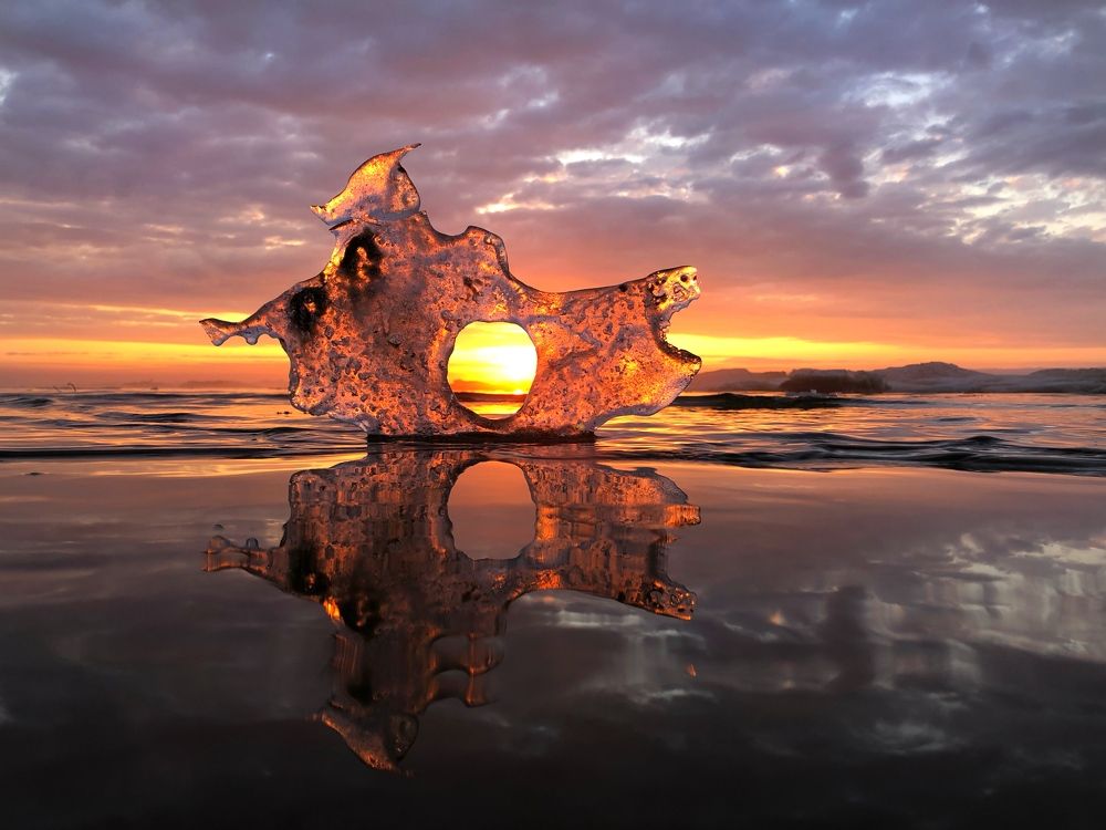 Тает на закате