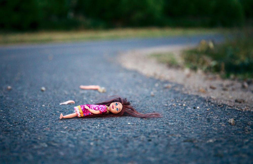 как будто понарошку