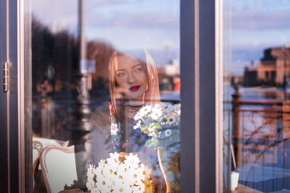 дыша духами и туманами...