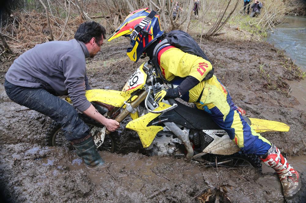 Спасение утопающих...