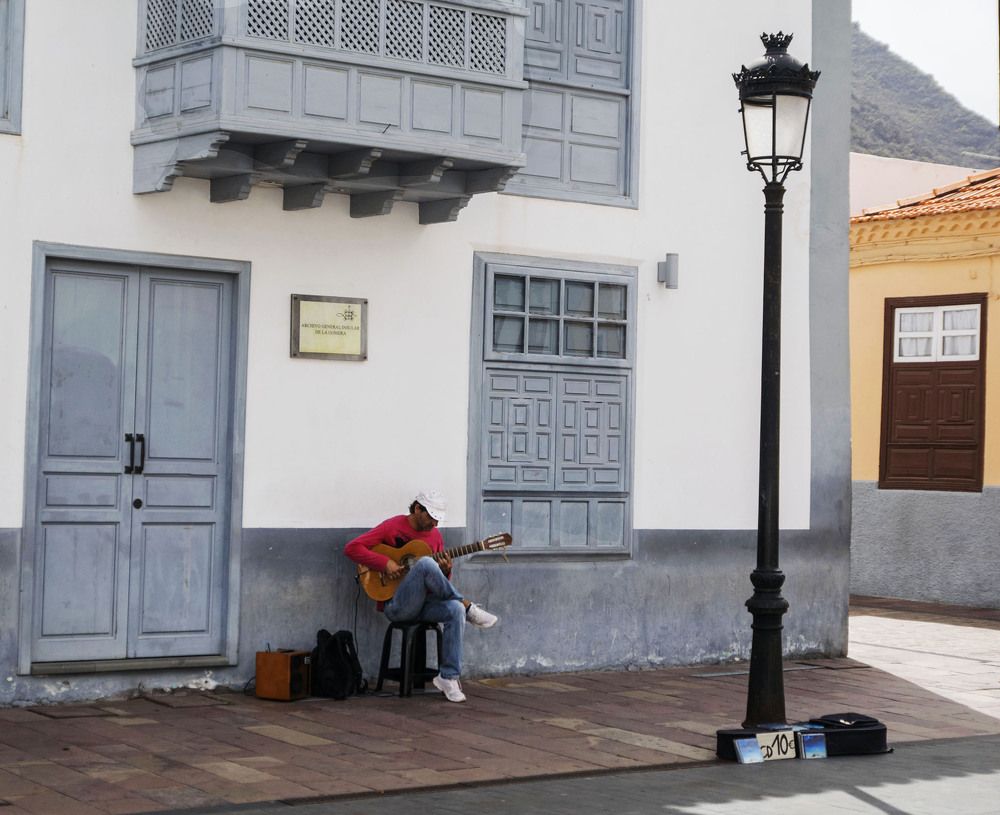 Уличный музыкант