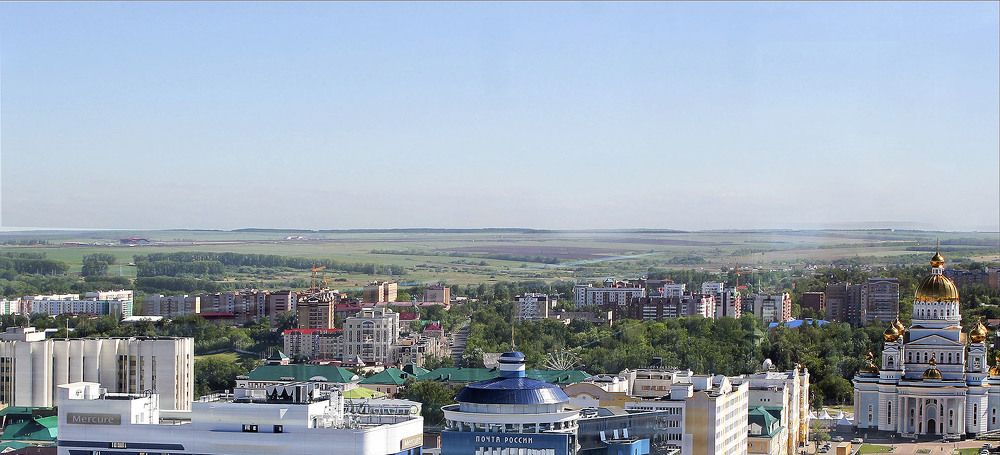 Панорама микрорайона города и его окрестностей