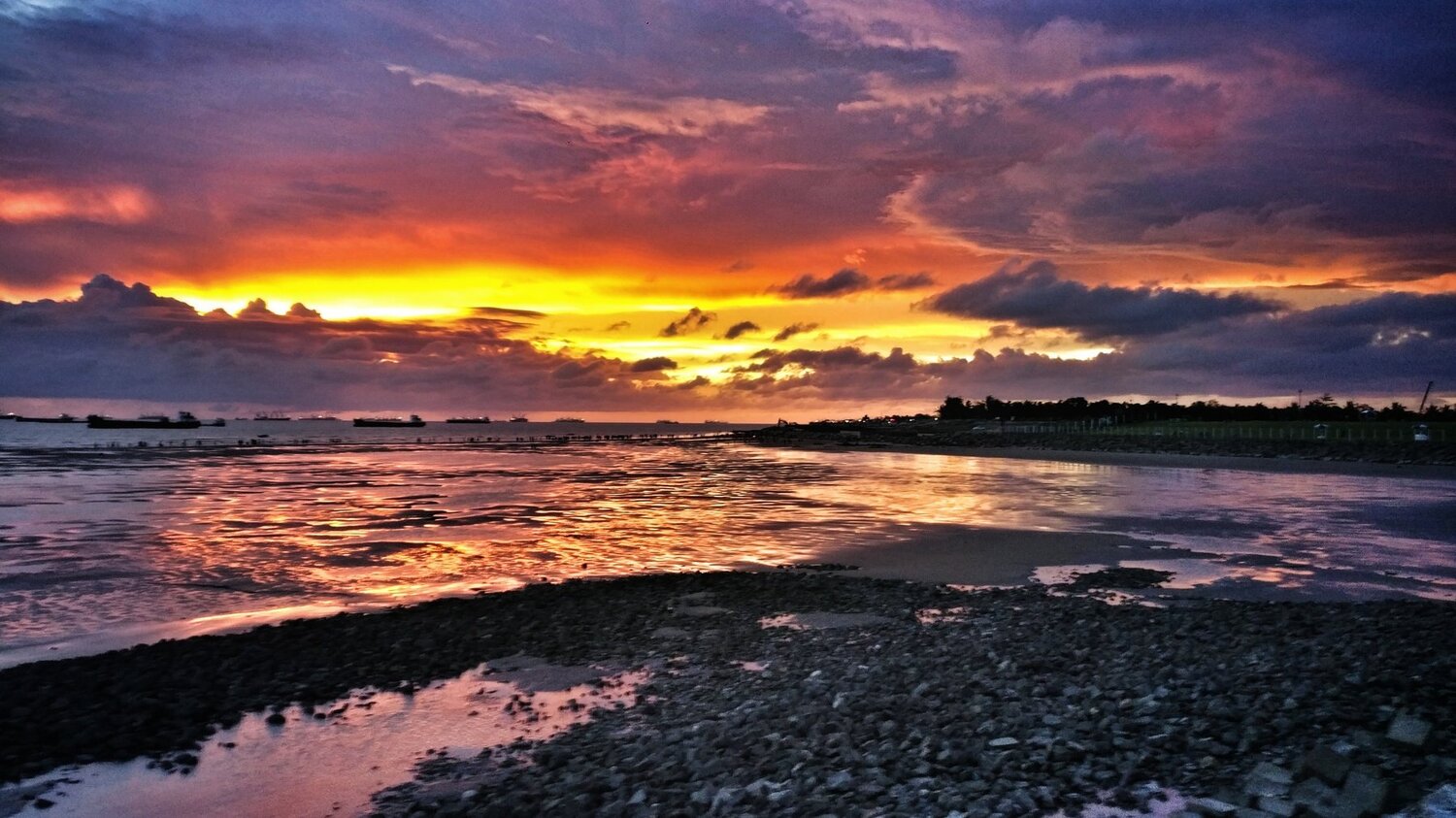 Melody of burning clouds