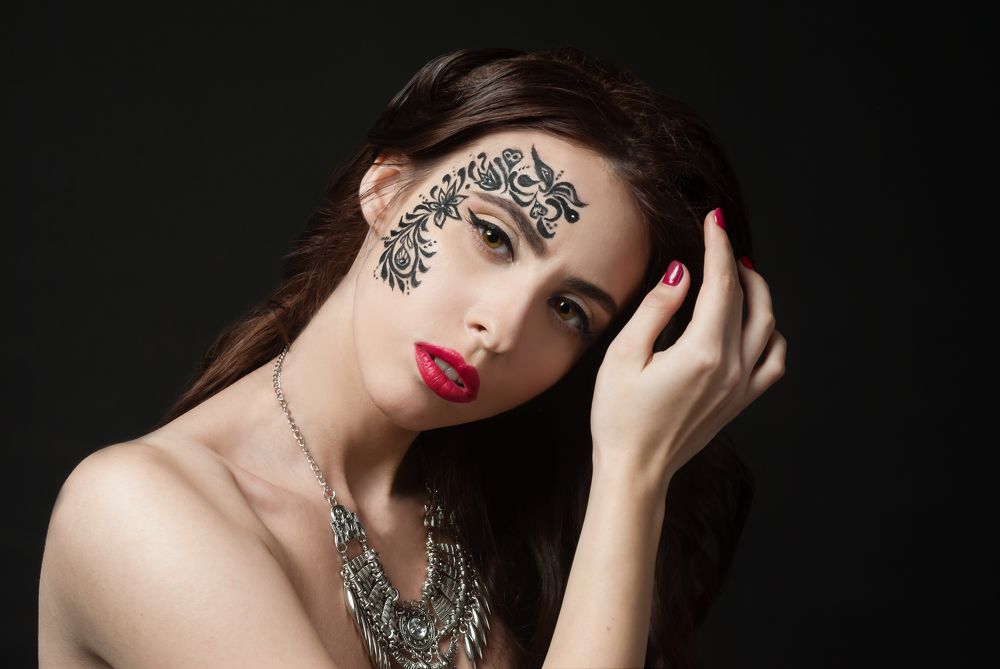 Рисунок на лице