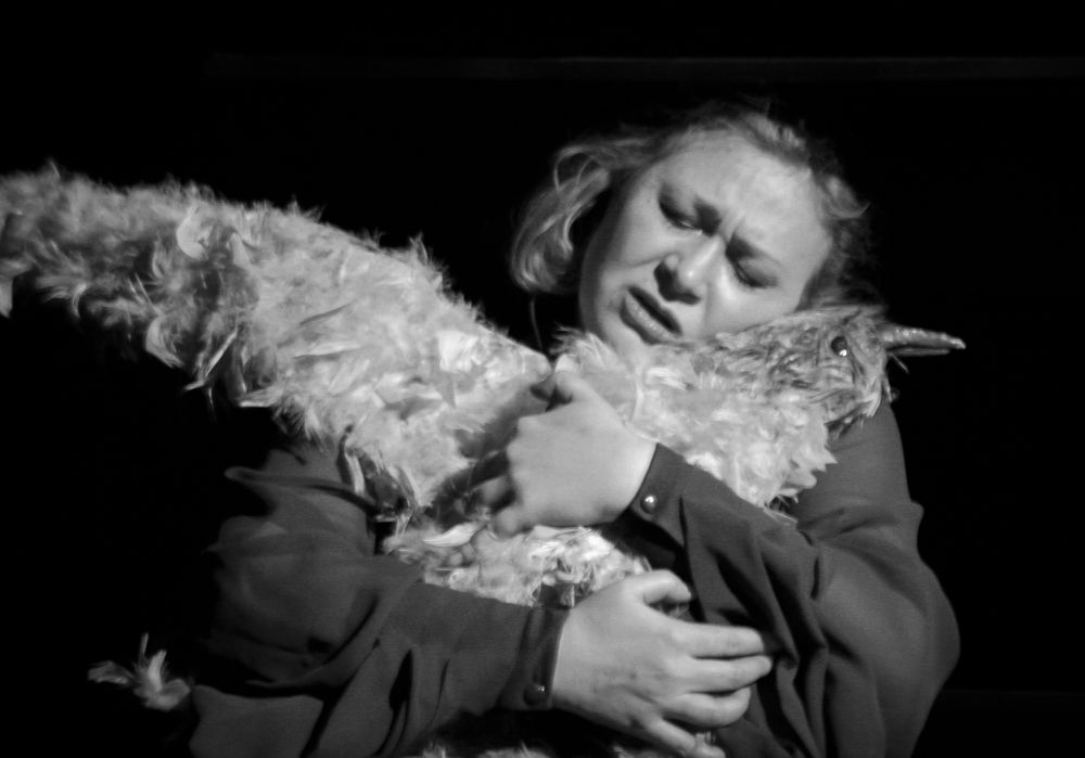 Спекталь про Валентину Караваеву.