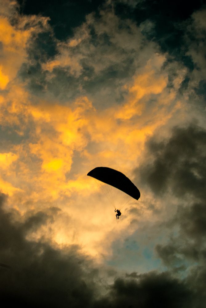 An oil paraglider