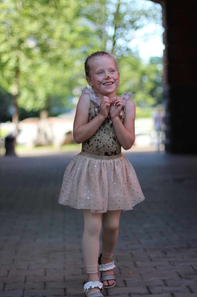 скромняшка