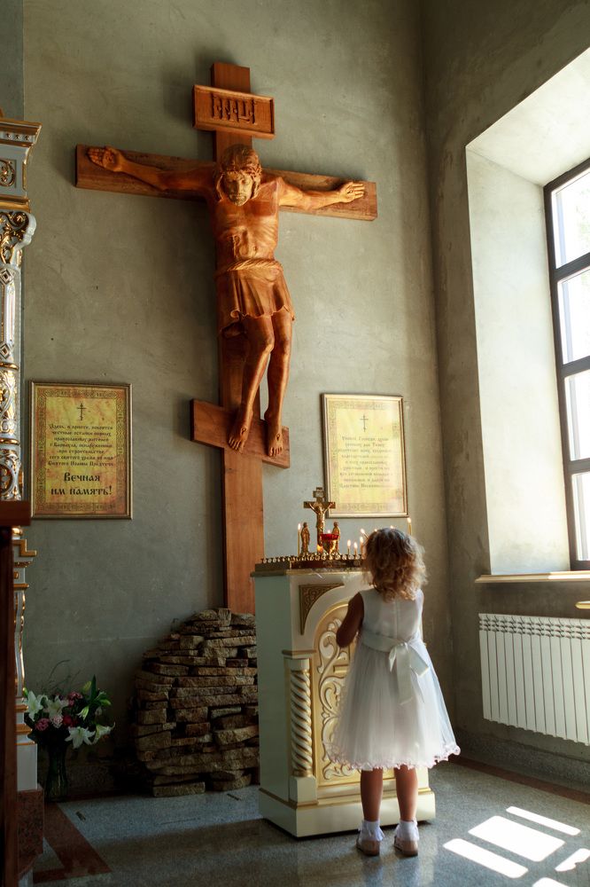 ...помолимся и когда нибудь помолятся дети за нас...