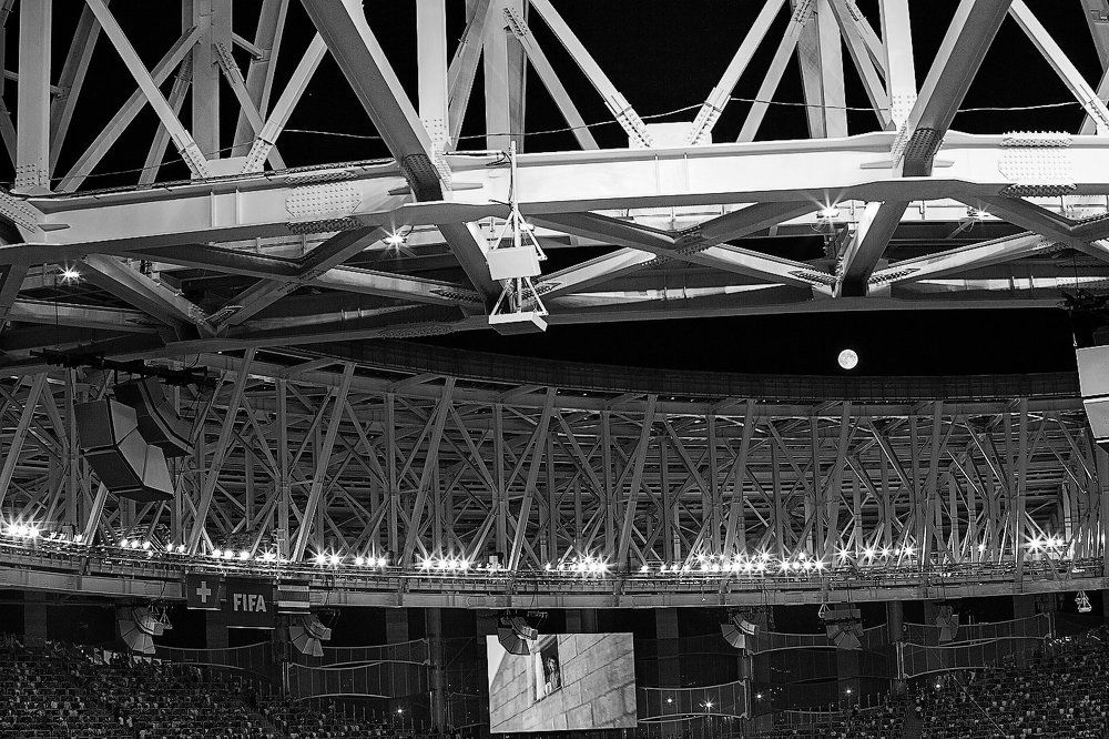 "мяч" подброшен вверх. перерыв