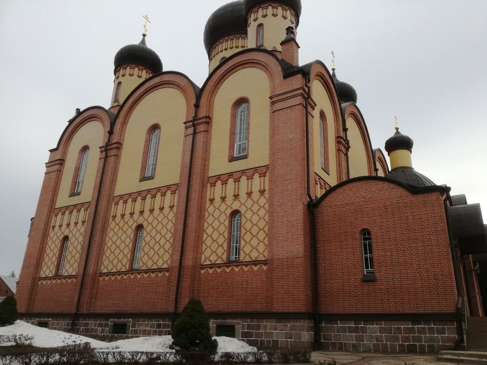 Пюхтицкий монастырь