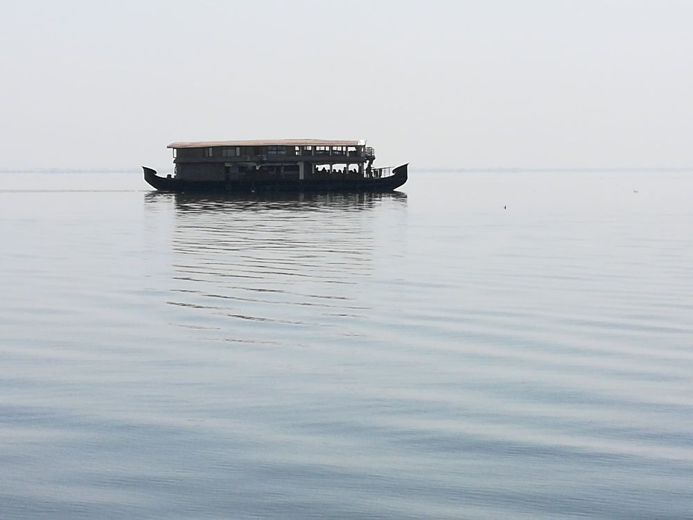 House boat