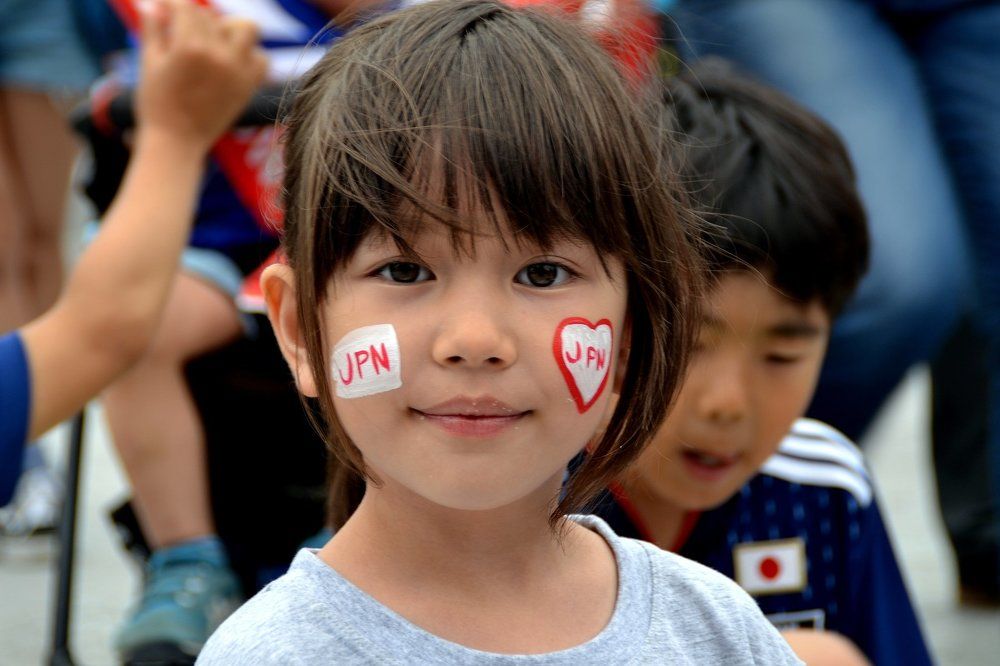 Юная болельщица