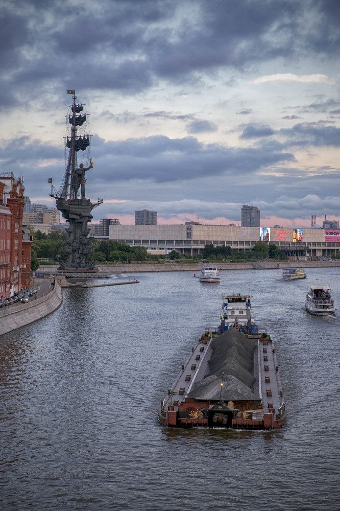 Трудяга-баржа