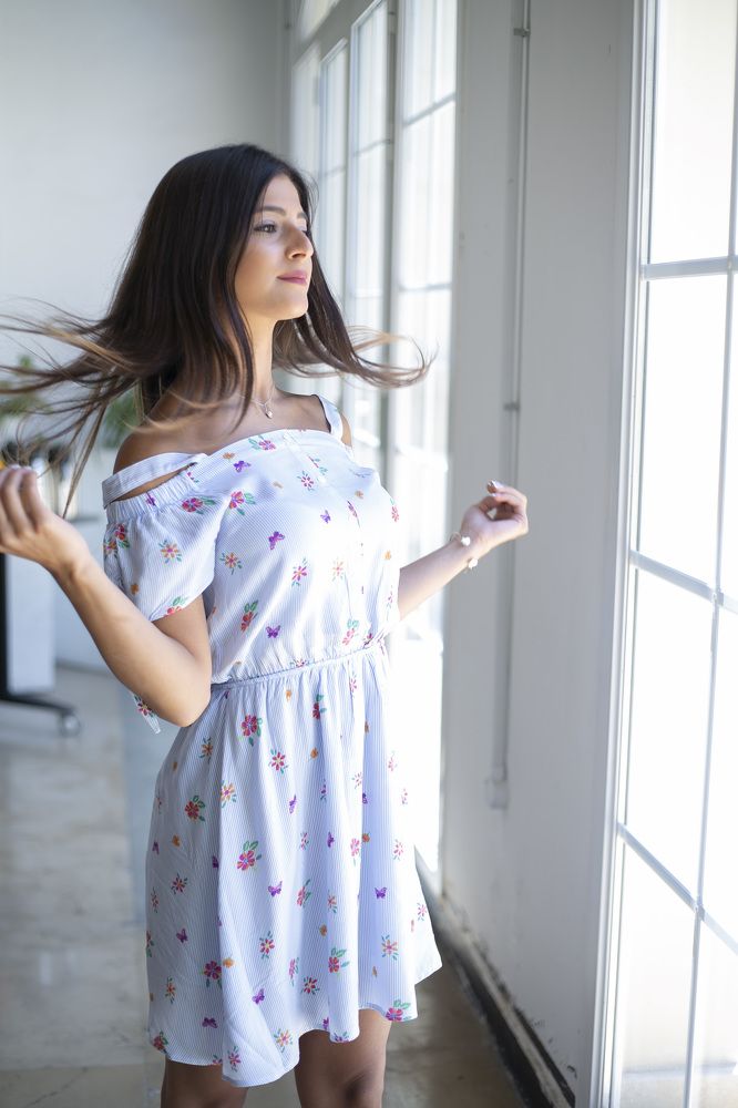 Just simple no photoshop at all